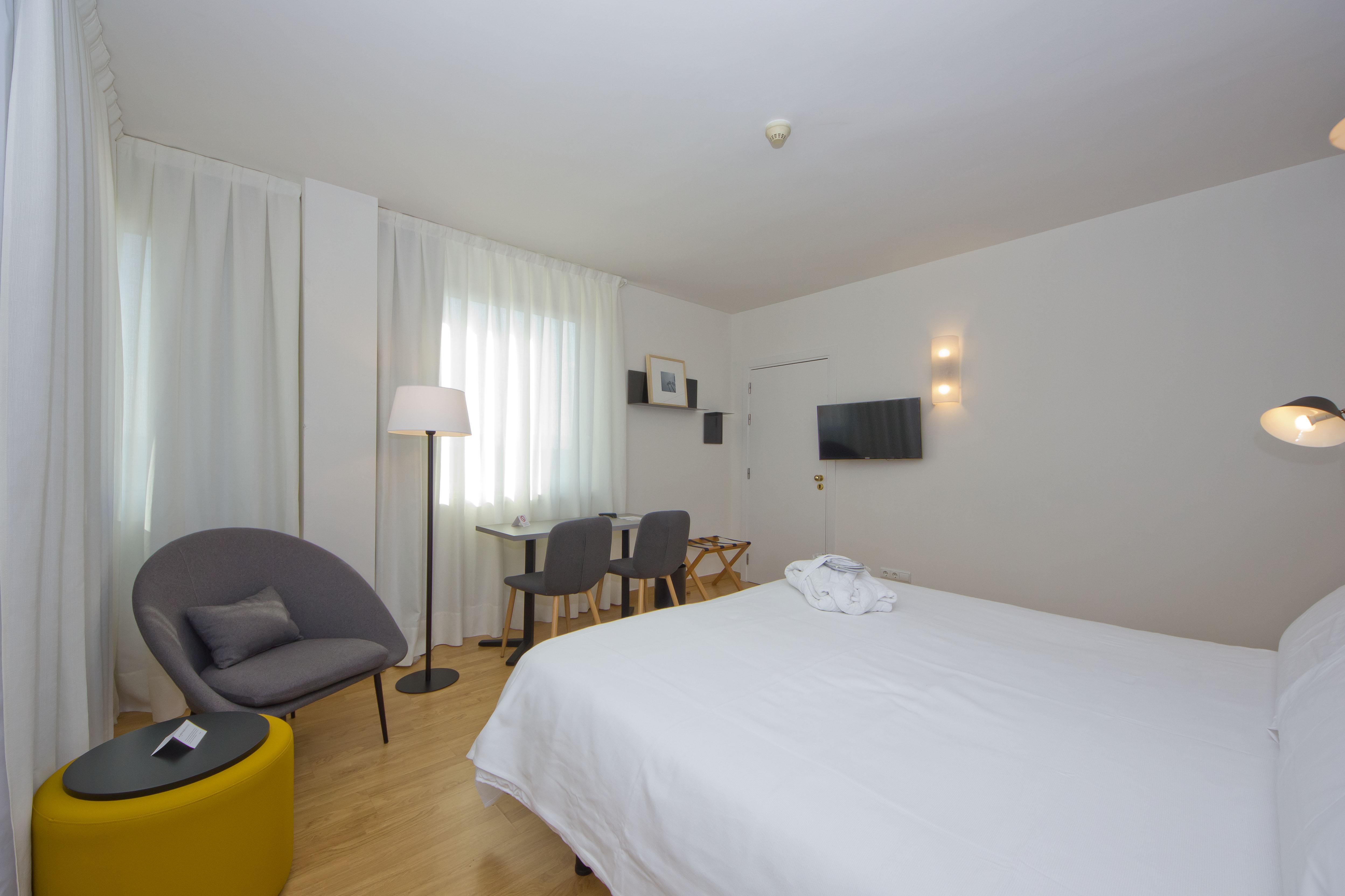 Aparthotel Atenea Valles Granollers Kültér fotó